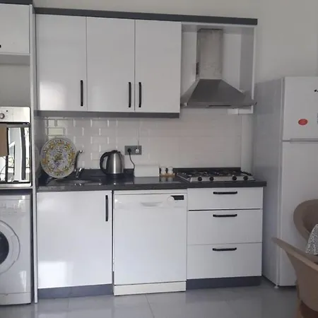 1 Bedroom Apartment, 500m To The Beach, Appartement *